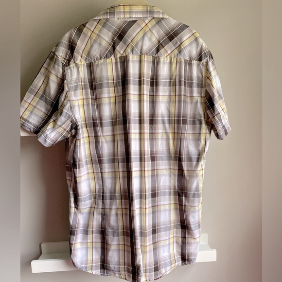 Men’s RW&co button up shirt size M EUC - Picture 2 of 4